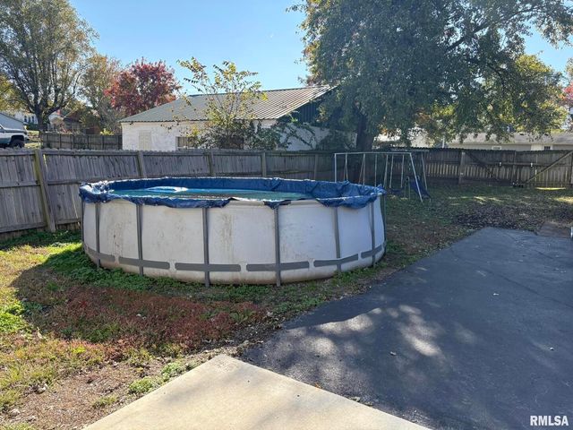 812 W Lindell Street, West Frankfort, IL 62896