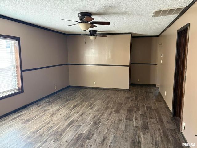 812 W Lindell Street, West Frankfort, IL 62896