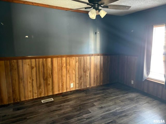 812 W Lindell Street, West Frankfort, IL 62896