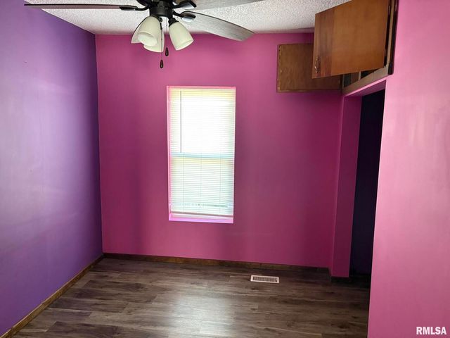 812 W Lindell Street, West Frankfort, IL 62896