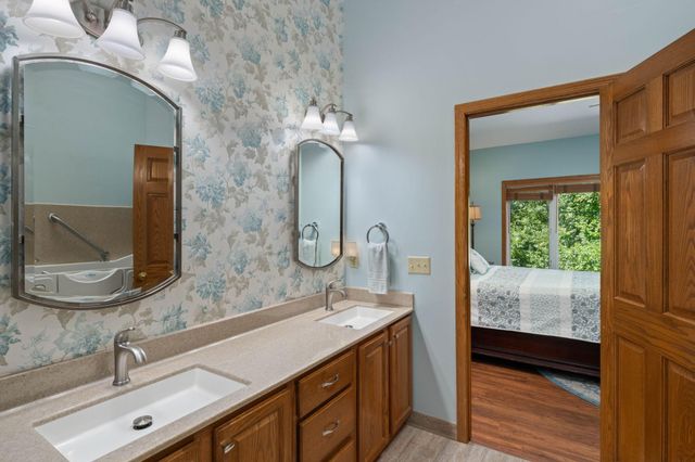 12755 Falcon Court, Apple Valley, MN 55124