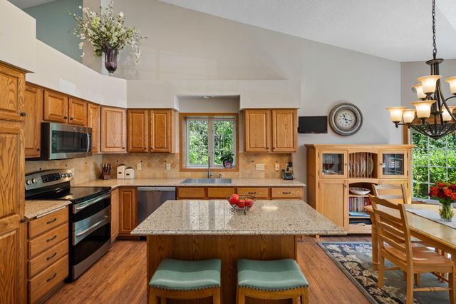 12755 Falcon Court, Apple Valley, MN 55124