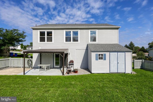 8851 PRESIDENTS DR, Hummelstown, PA 17036