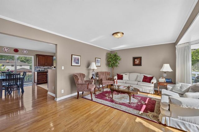704 Roosevelt AVENUE, Mount Pleasant, WI 53406