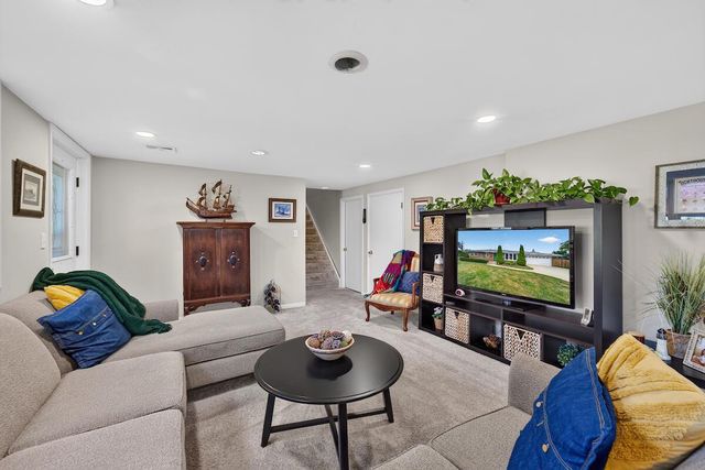 704 Roosevelt AVENUE, Mount Pleasant, WI 53406