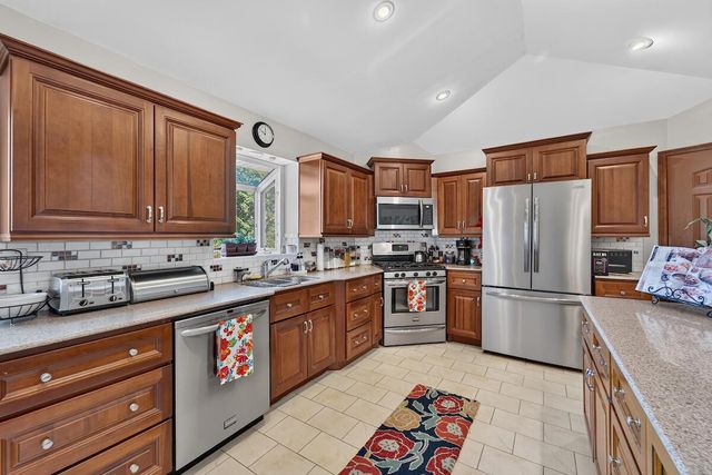 704 Roosevelt AVENUE, Mount Pleasant, WI 53406