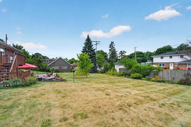 704 Roosevelt AVENUE, Mount Pleasant, WI 53406