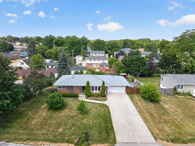 704 Roosevelt AVENUE, Mount Pleasant, WI 53406