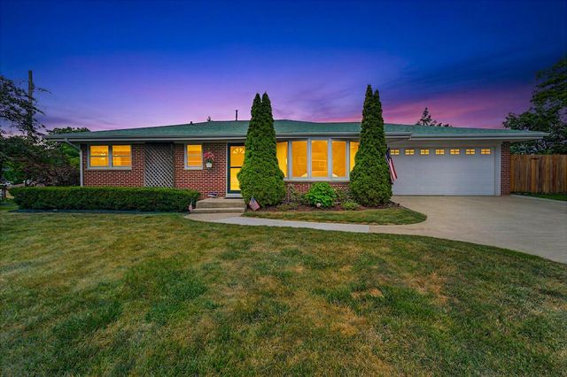 704 Roosevelt AVENUE, Mount Pleasant, WI 53406