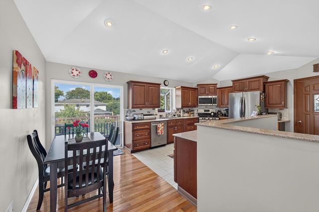 704 Roosevelt AVENUE, Mount Pleasant, WI 53406