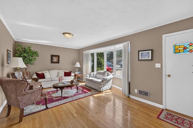 704 Roosevelt AVENUE, Mount Pleasant, WI 53406