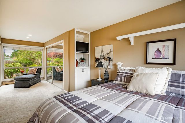 2808 Azalea Place, Bellingham, WA 98225