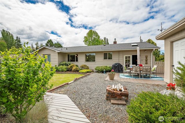 2808 Azalea Place, Bellingham, WA 98225
