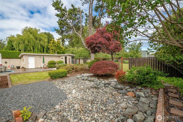 2808 Azalea Place, Bellingham, WA 98225