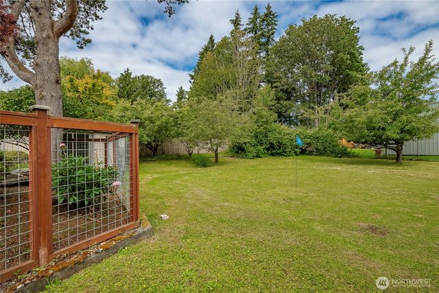 2808 Azalea Place, Bellingham, WA 98225