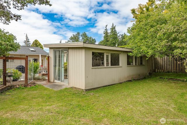 2808 Azalea Place, Bellingham, WA 98225