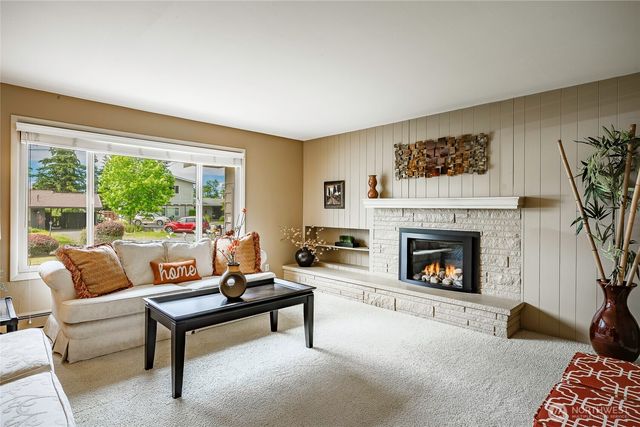 2808 Azalea Place, Bellingham, WA 98225