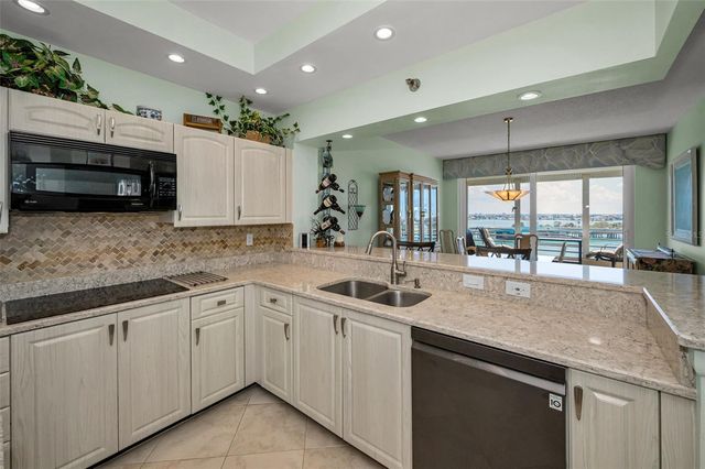 7882 SAILBOAT KEY BOULEVARD S 605, South Pasadena, FL 33707