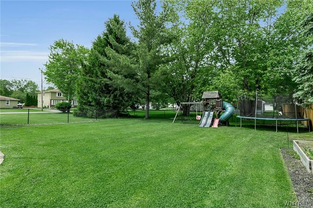 21 Middlesex Road, Orchard Park, NY 14127
