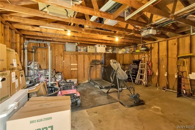 21 Middlesex Road, Orchard Park, NY 14127