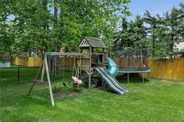 21 Middlesex Road, Orchard Park, NY 14127