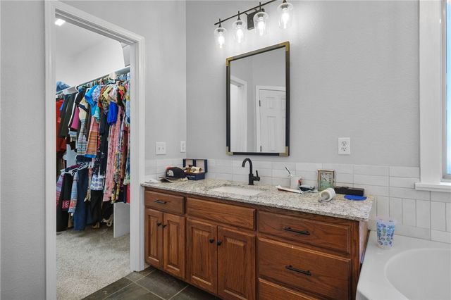 13539 Taylor Orchard Road, Gentry, AR 72734