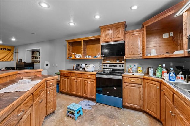 13539 Taylor Orchard Road, Gentry, AR 72734