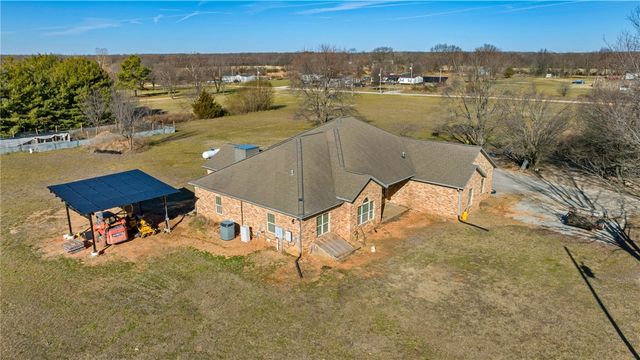13539 Taylor Orchard Road, Gentry, AR 72734