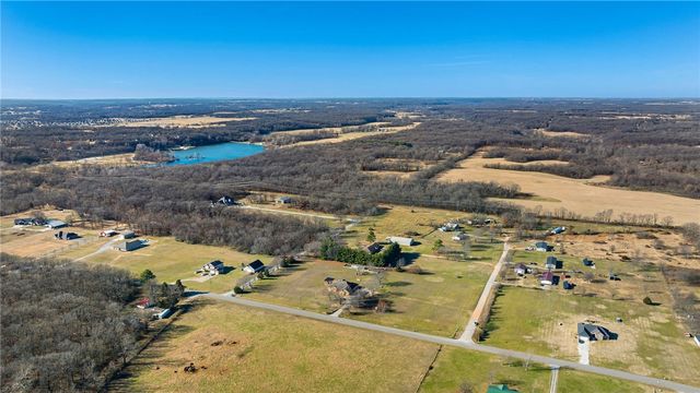 13539 Taylor Orchard Road, Gentry, AR 72734