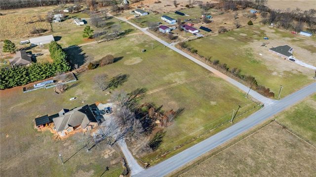 13539 Taylor Orchard Road, Gentry, AR 72734