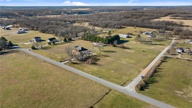 13539 Taylor Orchard Road, Gentry, AR 72734