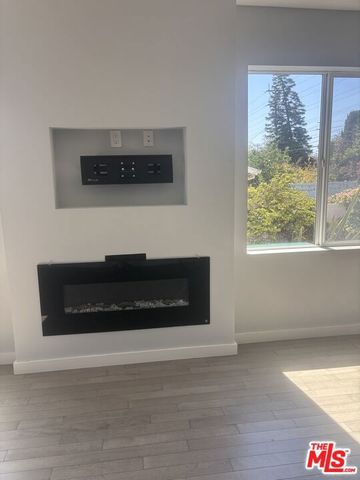 7925 Kittyhawk Avenue, Los Angeles, CA 90045