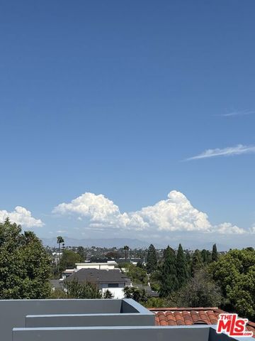 7925 Kittyhawk Avenue, Los Angeles, CA 90045
