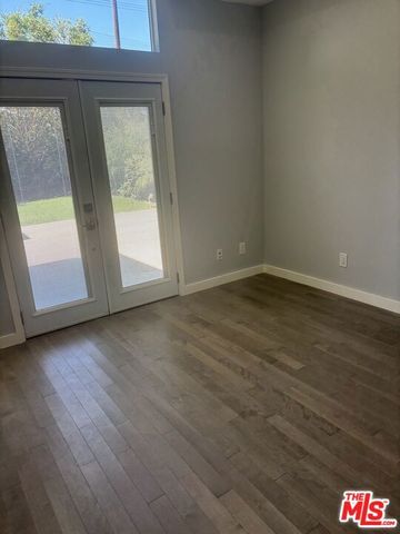 7925 Kittyhawk Avenue, Los Angeles, CA 90045