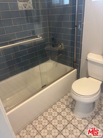 7925 Kittyhawk Avenue, Los Angeles, CA 90045