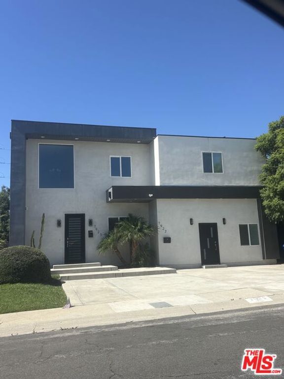 7925 Kittyhawk Avenue, Los Angeles, CA 90045