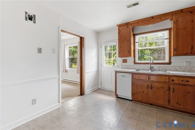 5003 Thrush Ln, Richmond, VA 23227