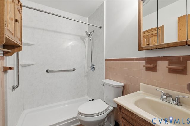 5003 Thrush Ln, Richmond, VA 23227