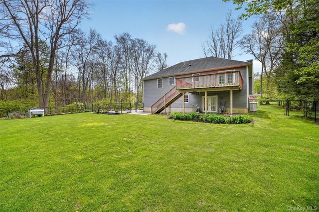 872 Taconic Woods Road, Yorktown Heights, NY 10598