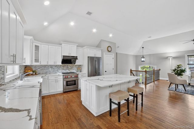872 Taconic Woods Road, Yorktown Heights, NY 10598
