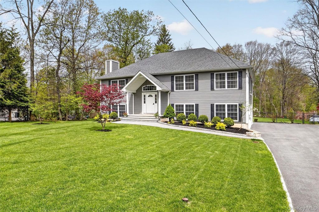 872 Taconic Woods Road, Yorktown Heights, NY 10598