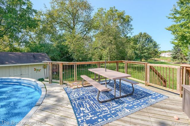 8380 Hunt Club Court, Grand Blanc, MI 48439