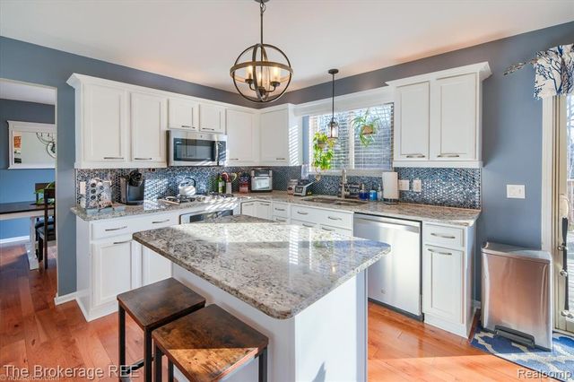 8380 Hunt Club Court, Grand Blanc, MI 48439