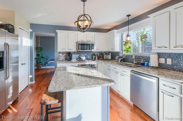 8380 Hunt Club Court, Grand Blanc, MI 48439