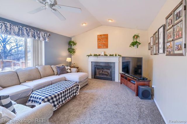 8380 Hunt Club Court, Grand Blanc, MI 48439