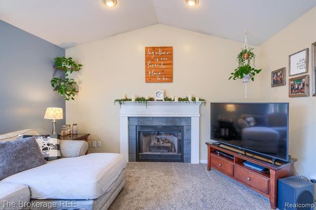 8380 Hunt Club Court, Grand Blanc, MI 48439