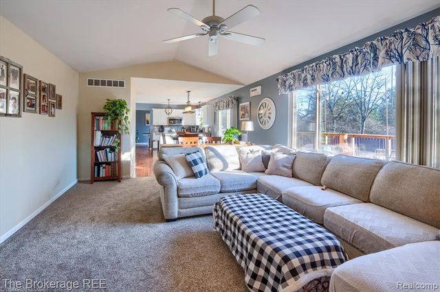 8380 Hunt Club Court, Grand Blanc, MI 48439