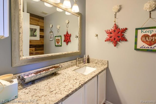 8380 Hunt Club Court, Grand Blanc, MI 48439