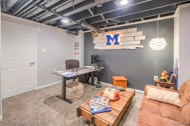 8380 Hunt Club Court, Grand Blanc, MI 48439