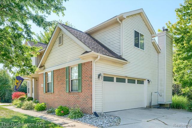 8380 Hunt Club Court, Grand Blanc, MI 48439